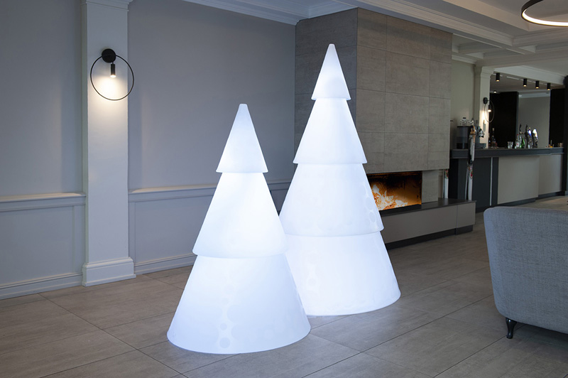 Sapins lumineux en intérieur